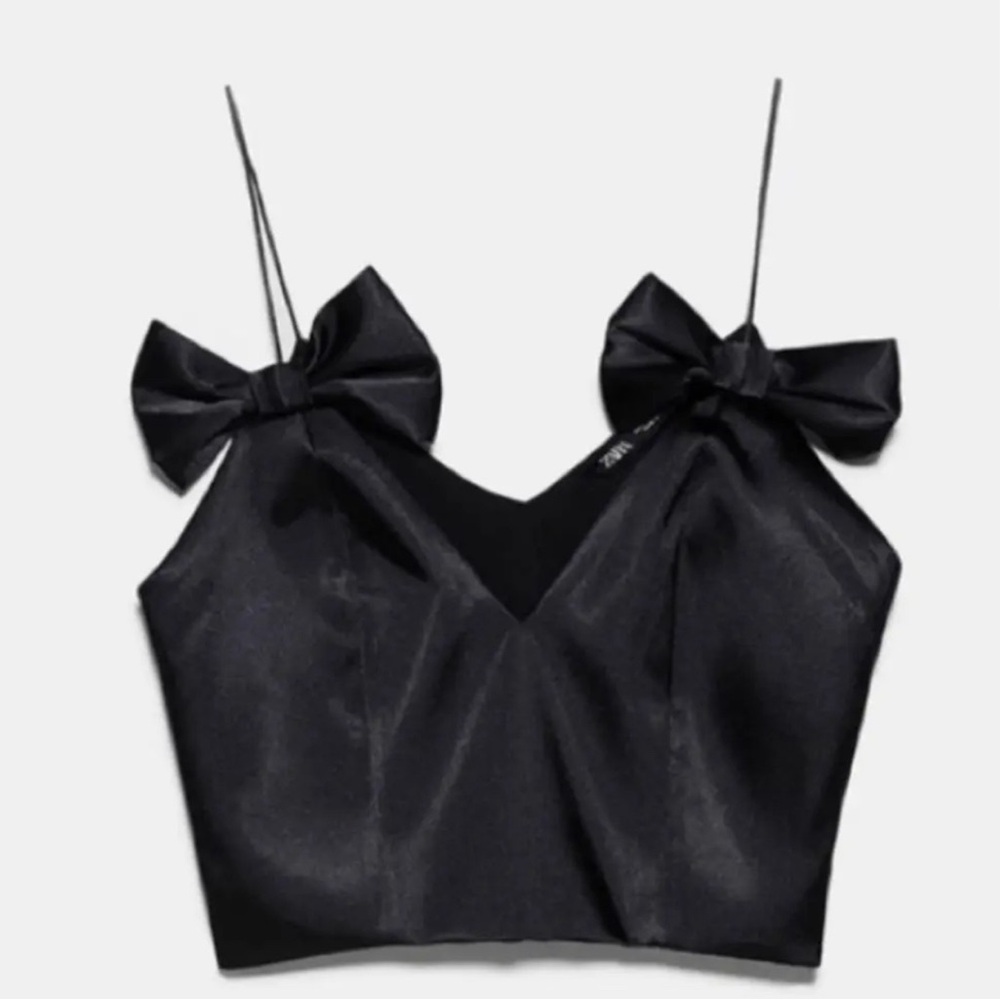 Never been worn Black bow top - super cute, Sold out